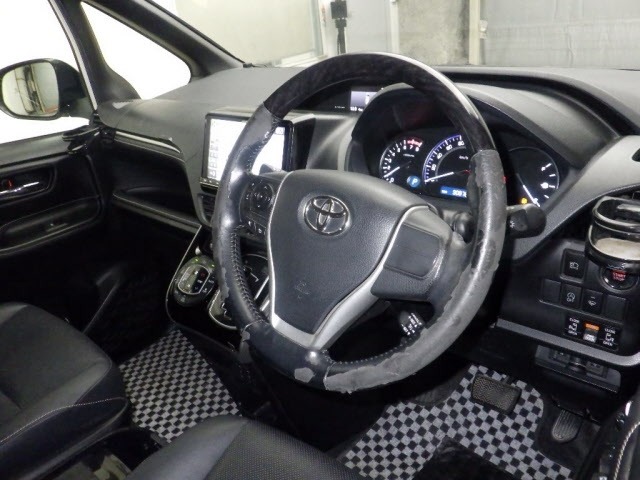 Toyota ESQUIRE 2015 7929457-3