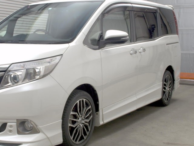 Toyota ESQUIRE 2015 7929457-4