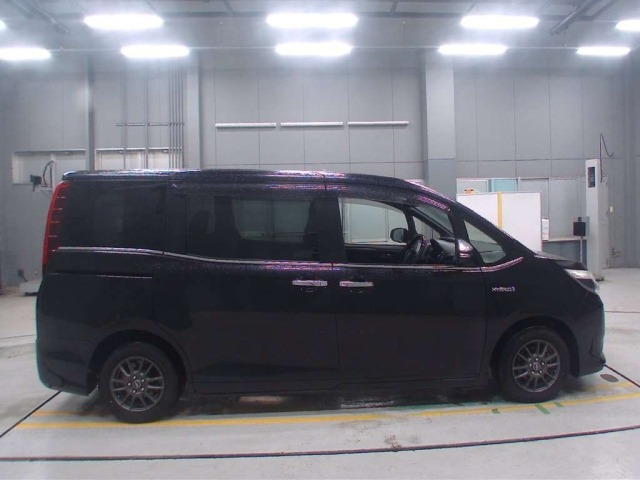 Toyota ESQUIRE 2016 7929466-3