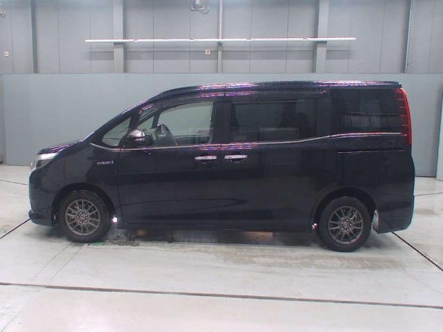 Toyota ESQUIRE 2016 7929466-4