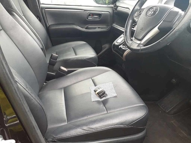 Toyota ESQUIRE 2016 7929466-8
