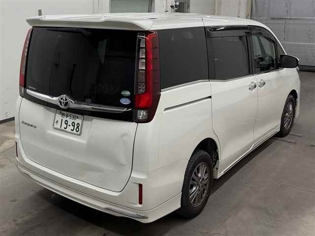Toyota ESQUIRE 2015 7929480-5