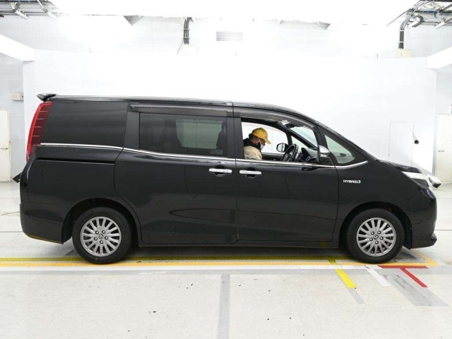 Toyota ESQUIRE 2016 7929503-3
