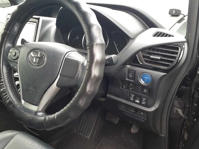 Toyota ESQUIRE 2016 7929503-9