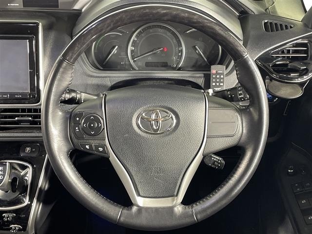 Toyota ESQUIRE 2015 7929550-2
