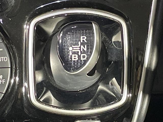 Toyota ESQUIRE 2015 7929550-3