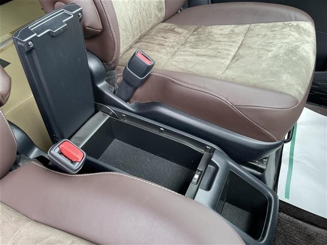 Toyota ESQUIRE 2018 7929901-9