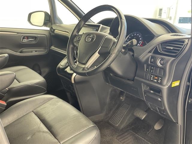 Toyota ESQUIRE 2017 7930034-23