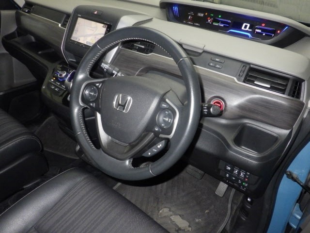 Honda FREED 2017 7930065-3