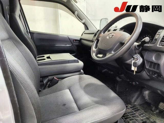 Toyota HIACE VAN 2017 7945152-3