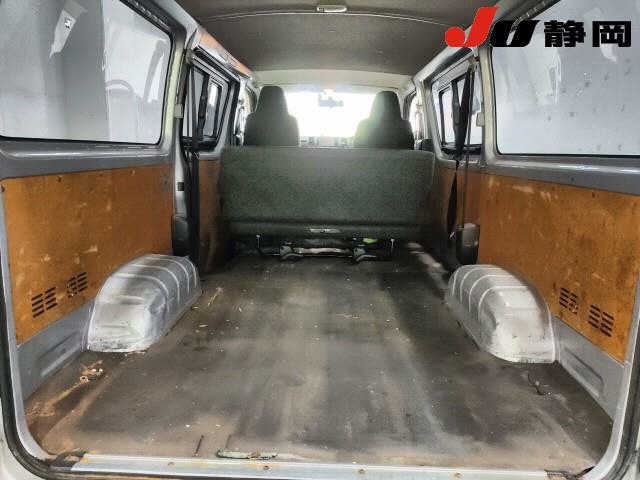 Toyota HIACE VAN 2017 7945152-9