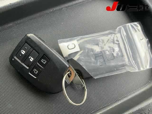 Toyota HIACE VAN 2024 7945159-25