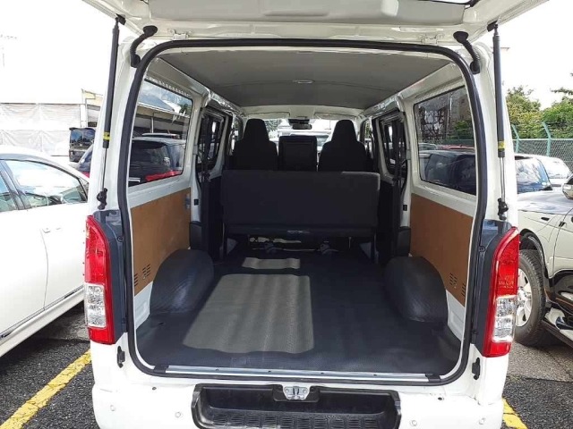 Toyota HIACE VAN 2025 7945165-10
