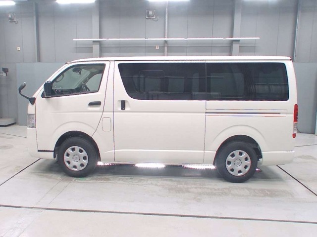 Toyota HIACE VAN 2025 7945165-4