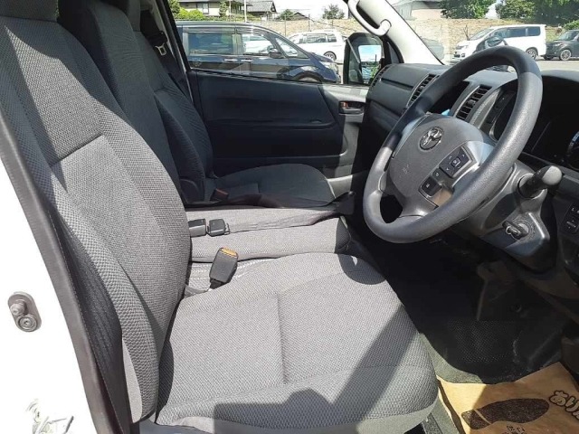 Toyota HIACE VAN 2025 7945165-8