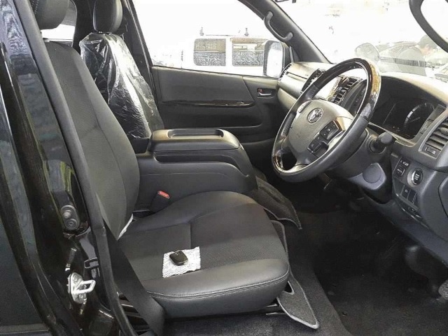 Toyota HIACE VAN 2025 7945167-8