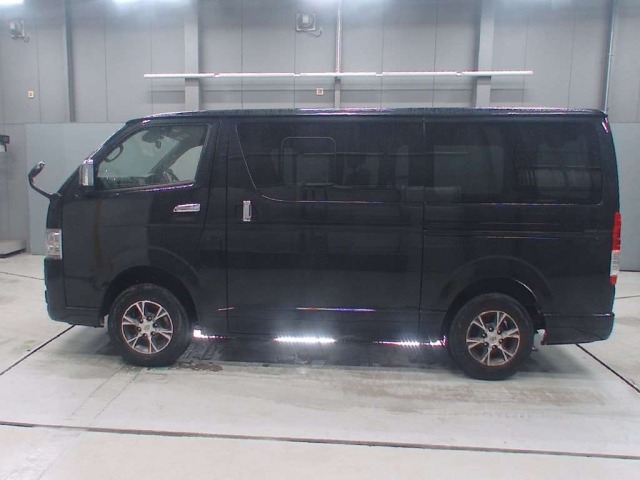 Toyota HIACE VAN 2024 7945168-4