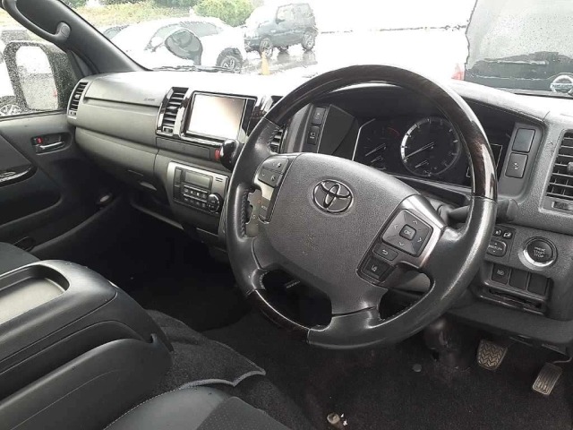 Toyota HIACE VAN 2024 7945168-7