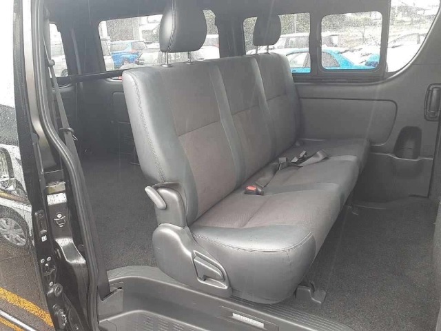 Toyota HIACE VAN 2024 7945168-9