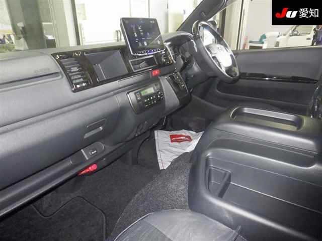 Toyota HIACE VAN 2025 7945170-3