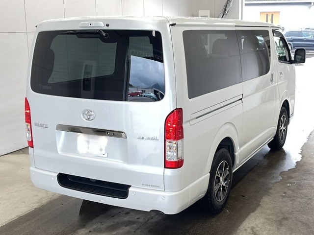 Toyota HIACE VAN 2026 7945172-1