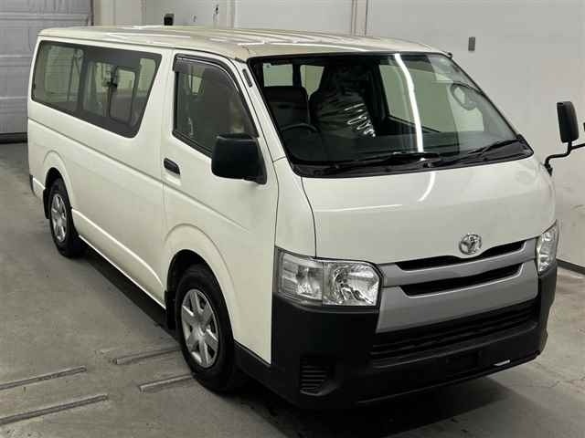 Toyota HIACE VAN 2017 7945183-0