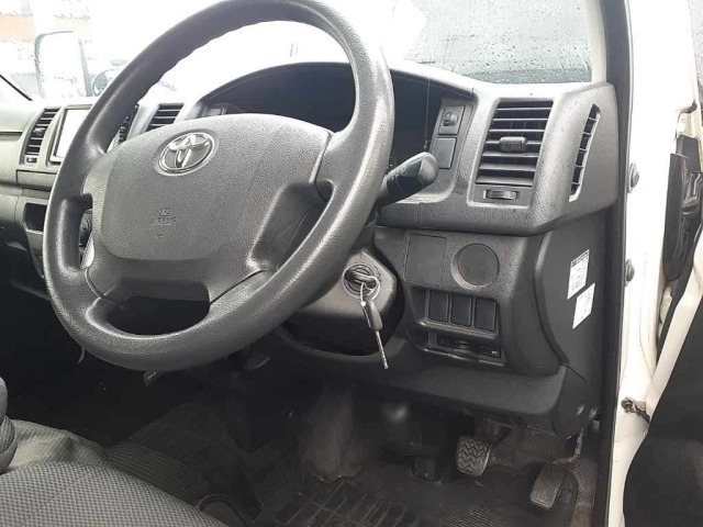 Toyota HIACE VAN 2016 7945197-9