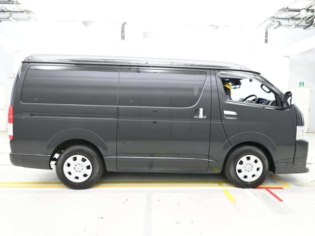 Toyota HIACE VAN 2024 7945200-3