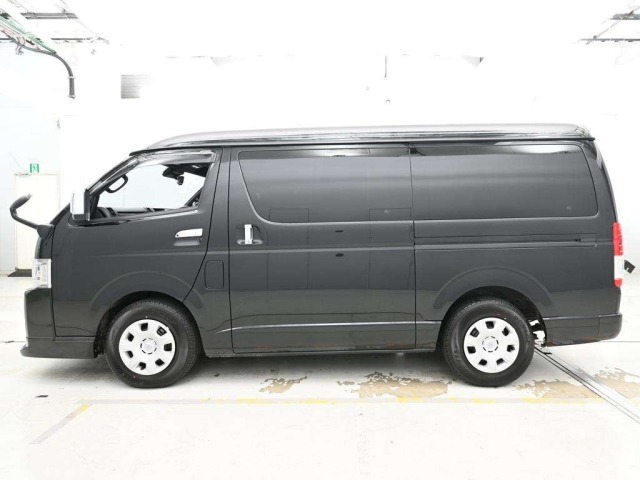 Toyota HIACE VAN 2024 7945200-4