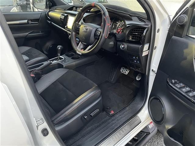 Toyota HILUX 2022 7942064-1