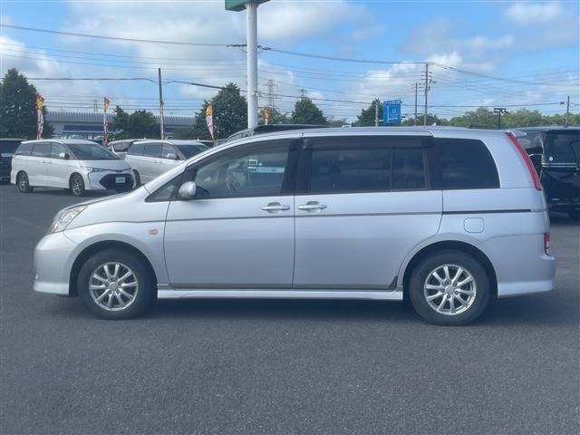 Toyota ISIS 2006 7942643-10