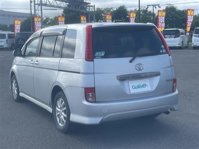 Toyota ISIS 2006 7942643-3