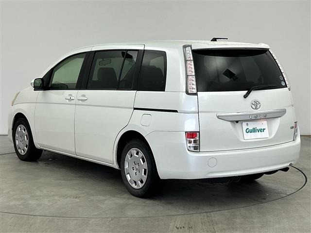 Toyota ISIS 2012 7942645-13