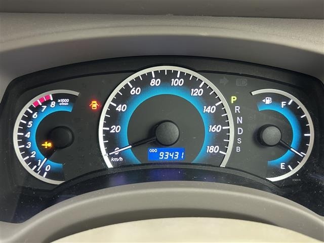 Toyota ISIS 2012 7942645-18