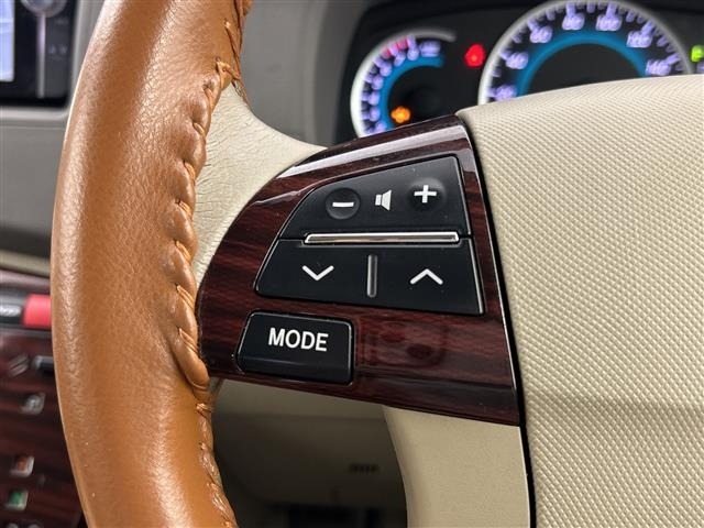 Toyota ISIS 2012 7942645-19