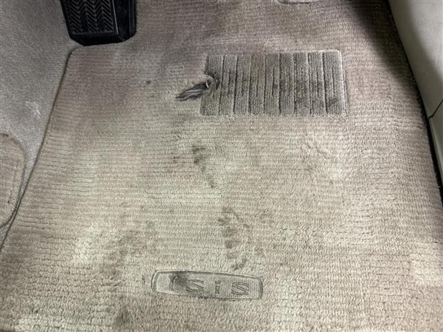 Toyota ISIS 2012 7942645-20