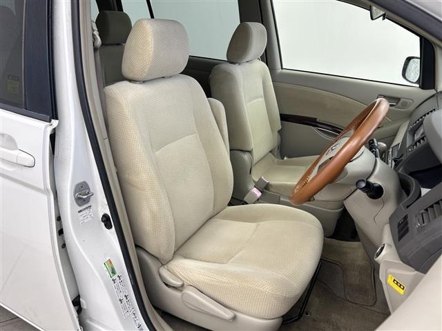 Toyota ISIS 2012 7942645-22