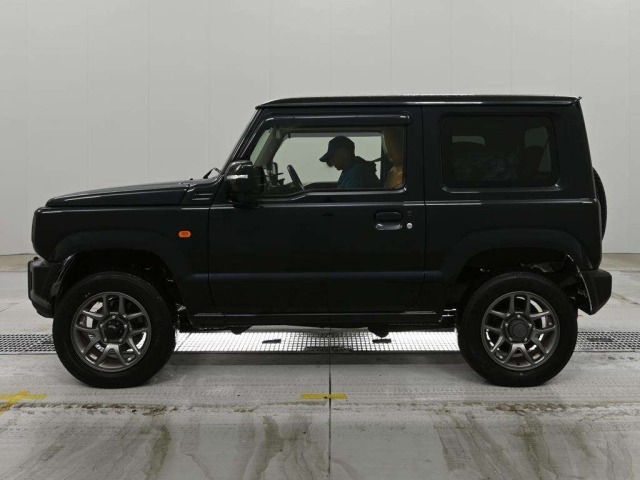 Suzuki JIMNY 2021 7942765-4