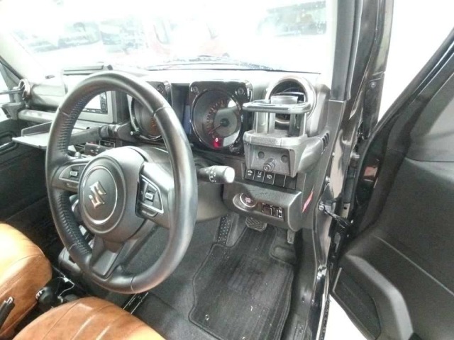 Suzuki JIMNY 2021 7942765-9