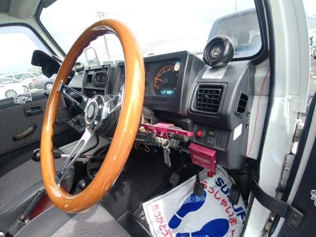 Suzuki JIMNY 1993 7942767-9
