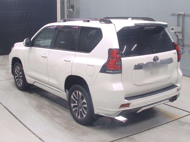 Toyota LAND CRUISER PRADO 2023 7928690-6