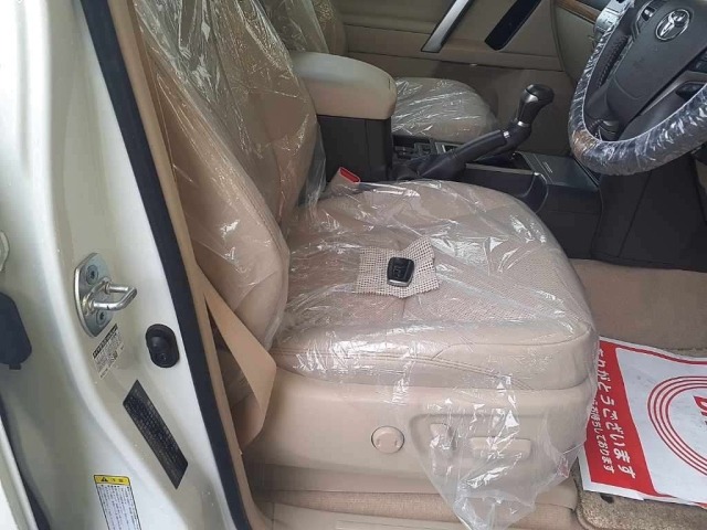 Toyota LAND CRUISER PRADO 2023 7928690-8