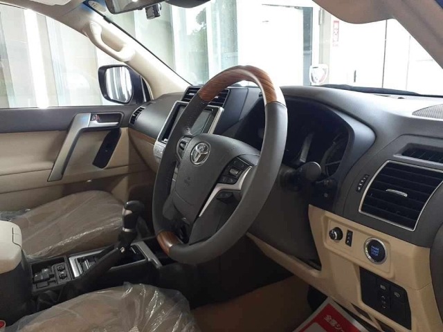 Toyota LAND CRUISER PRADO 2021 7928696-7