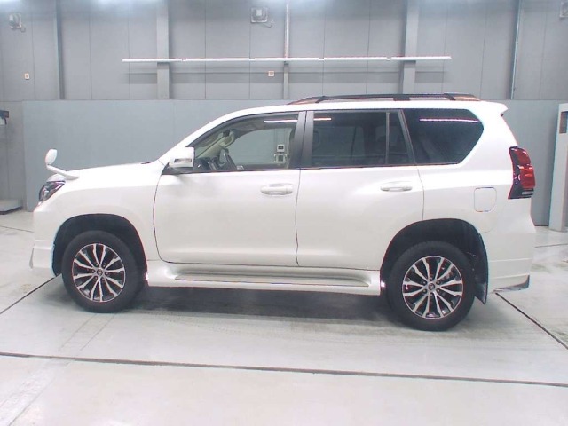 Toyota LAND CRUISER PRADO 2021 7928697-4