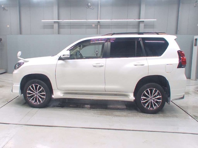 Toyota LAND CRUISER PRADO 2021 7928698-4