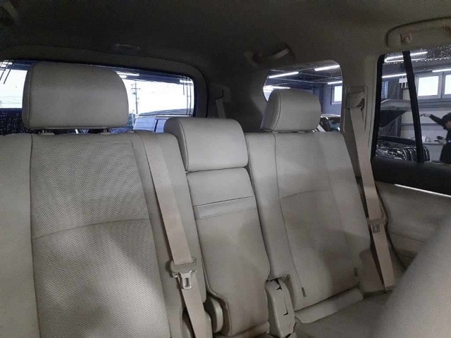 Toyota LAND CRUISER PRADO 2023 7928819-11