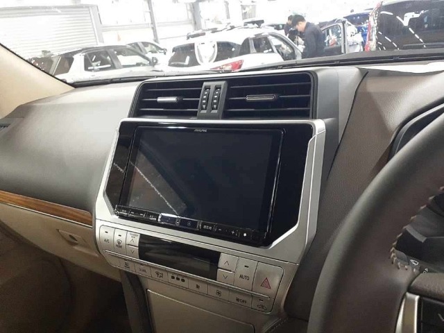 Toyota LAND CRUISER PRADO 2023 7928819-12