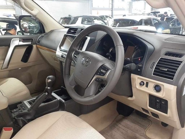 Toyota LAND CRUISER PRADO 2023 7928819-9
