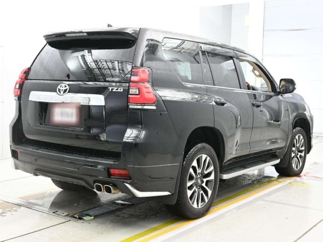 Toyota LAND CRUISER PRADO 2023 7928828-1