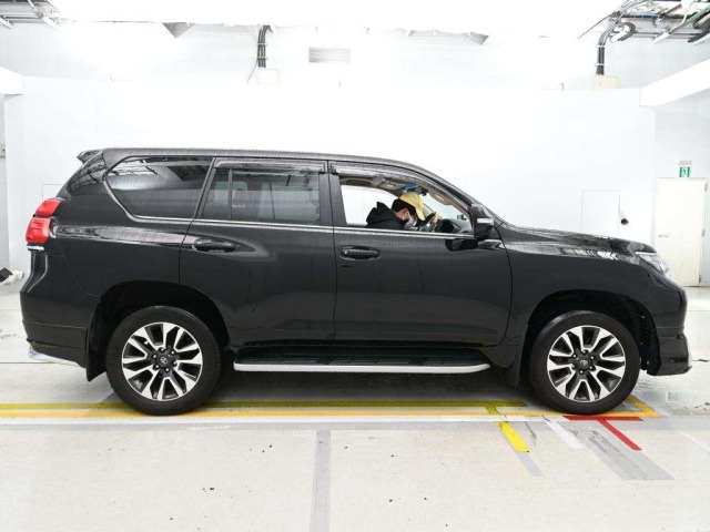 Toyota LAND CRUISER PRADO 2023 7928828-3